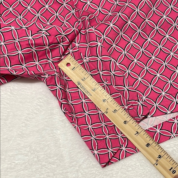 Crown &Ivy Pink Geometric Women's Shorts Sz 20W - Picture 5 of 9